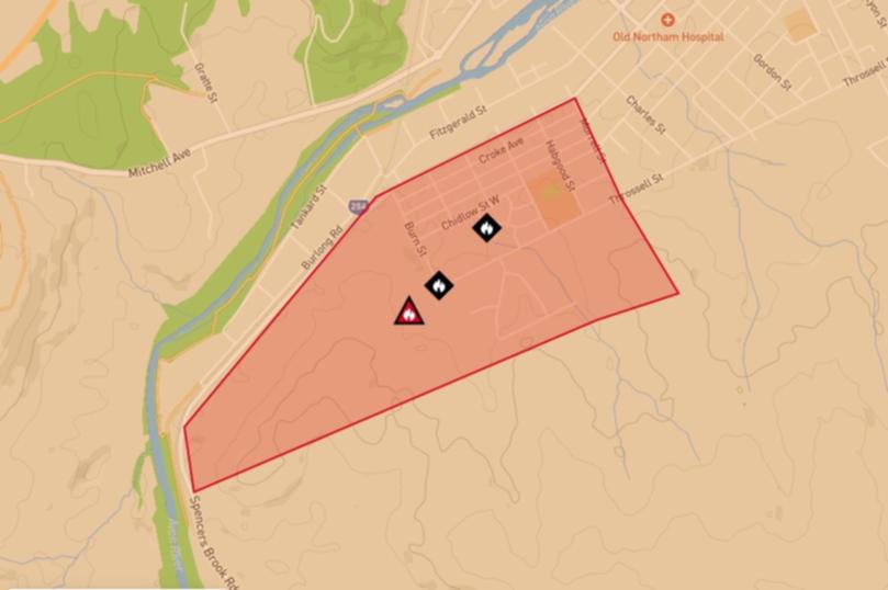 Residents in Northam have been told it’s ‘too late to leave’ as a raging bushfire burns puts lives and homes at risk.