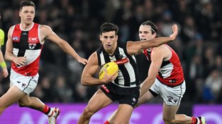 The battle between Marcus Windhager (left) and Nick Daicos led to a fine for the Saints player.  (Joel Carrett/AAP PHOTOS)